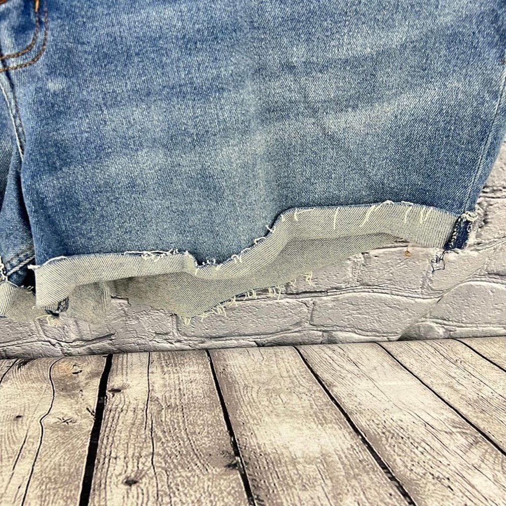 Ava & Viv Shorts Mid Rise Midi Blue Denim 5 Pockets Button Fly Stretch 24W - Picture 4 of 10